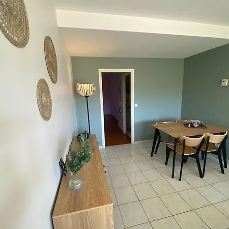 Au Bonheur Des Roses, Parking, Terrasse & Jardin Apartment *