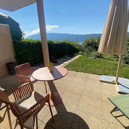 Au Bonheur Des Roses, Parking, Terrasse & Jardin Apartment Veyrier-du-Lac