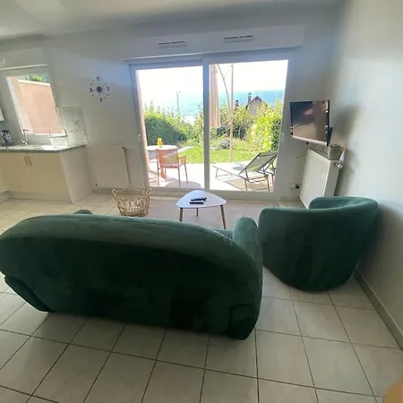 Au Bonheur Des Roses, Parking, Terrasse & Jardin Veyrier-du-Lac