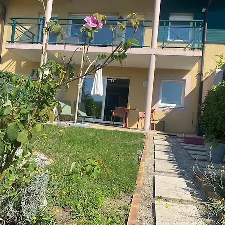 Au Bonheur Des Roses, Parking, Terrasse & Jardin